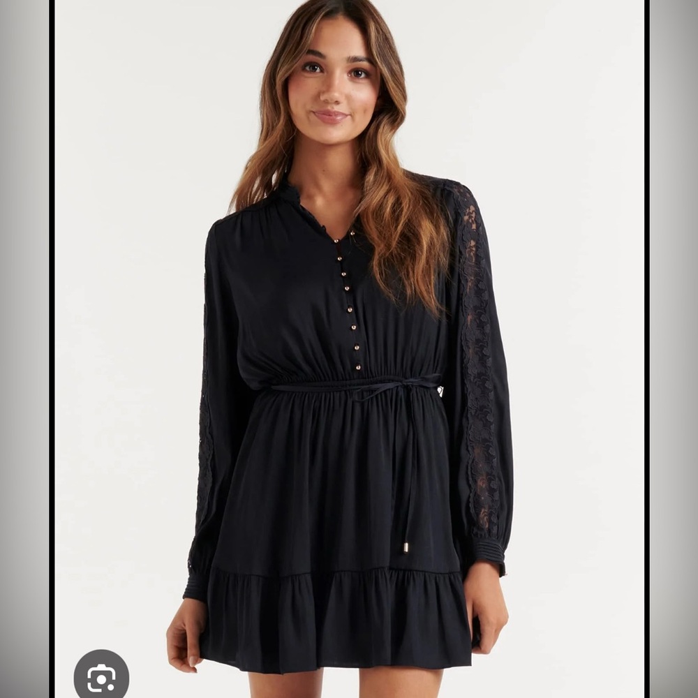 Ever New Mini Dress with lace trim Petite size 6